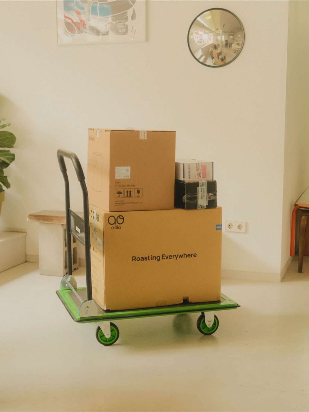 Instagram post from hiday.coffee. This post is in position 1.