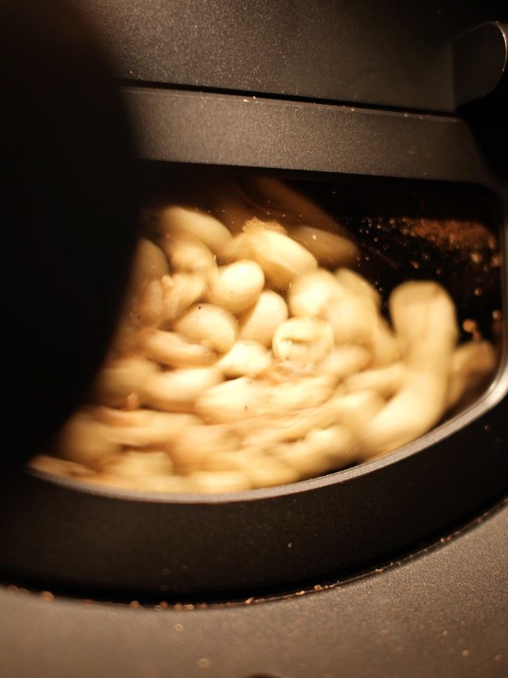 Instagram post from hiday.coffee. This post is in position 10.